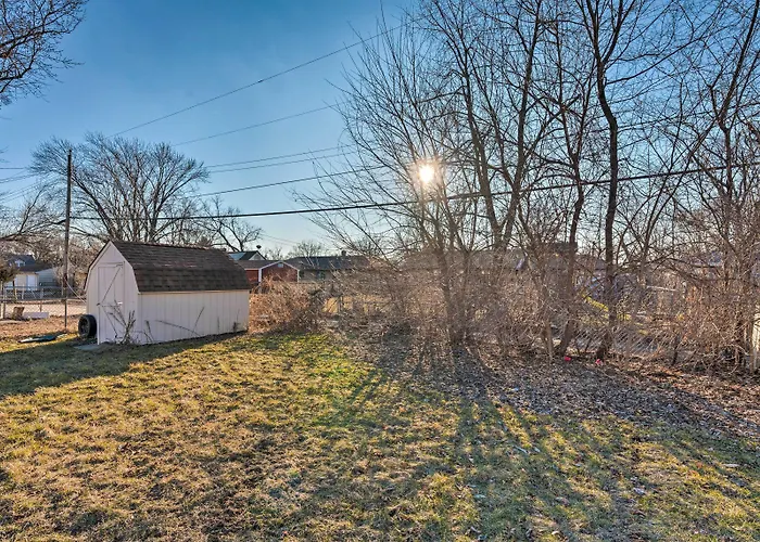 Family-friendly W/ Private Yard! *